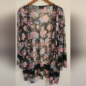 Discreet Sheer Floral Kimono